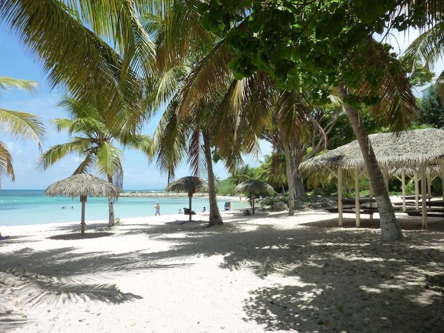 Studio Anse Des Rochers 4 Personnes Saint-Francois  Bagian luar foto